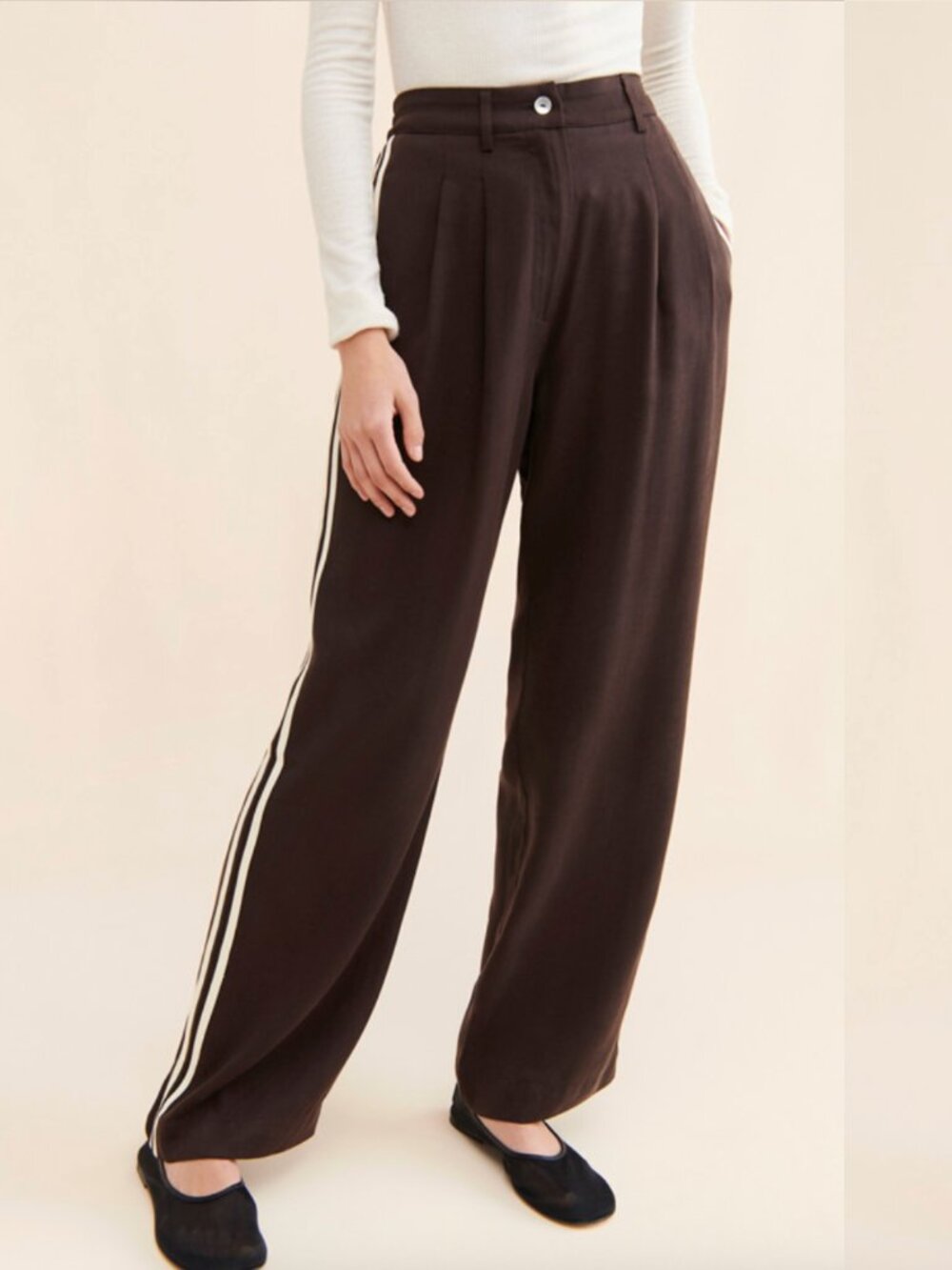DONNI Twill Pleated Stripe Pants in Brown and White, Size Medium